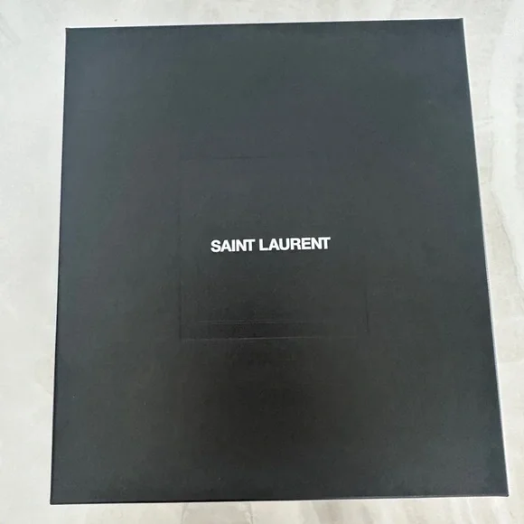 Elegant Saint Laurent Black and White Box - Picture 2 of 8